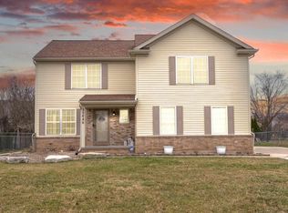 35686 Walden Ct, New Baltimore, MI 48047