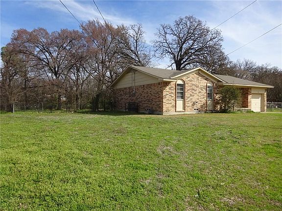 3rd image of 128 N Pleasant Woods Dr