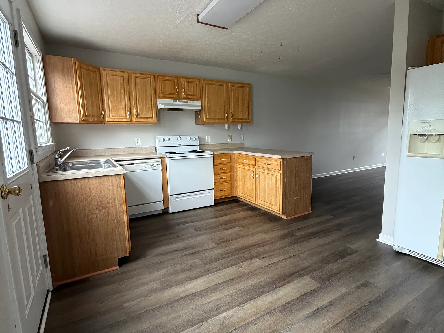 3 bed, $1,500 — Photo 4