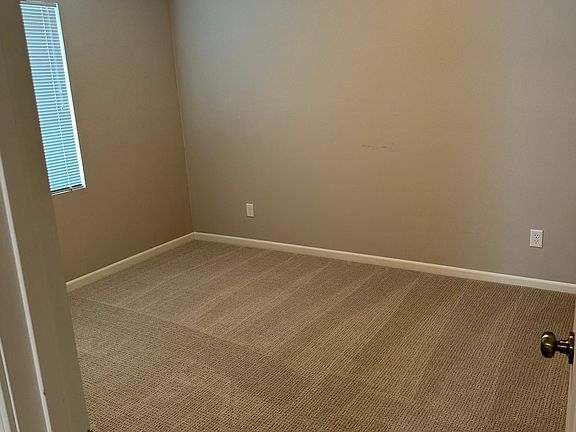 4th image of 205 Terraplane Dr SE