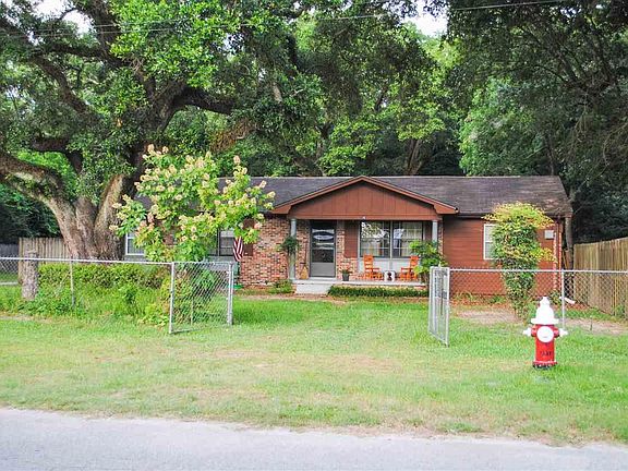 2nd image of 39 Camelia Dr