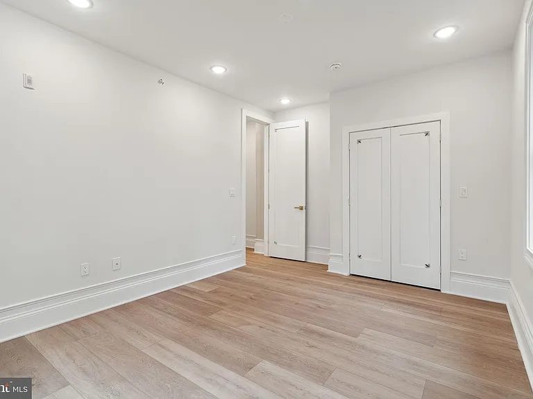1822 Chestnut St #3R — Photo 18