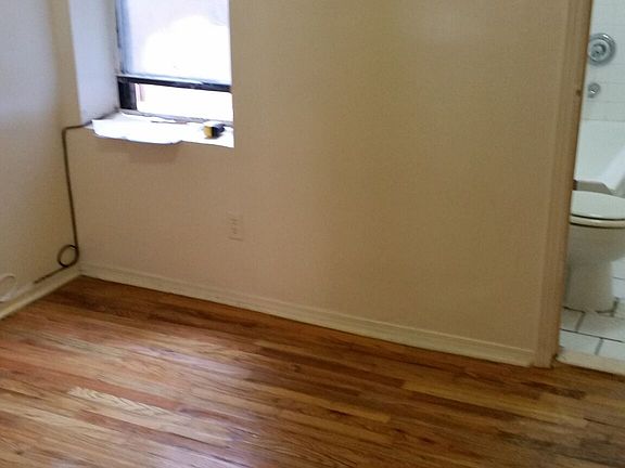 2nd image of 612 W 184th St APT 04