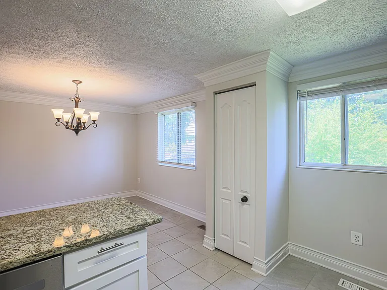 831 Comer Sq — Photo 16