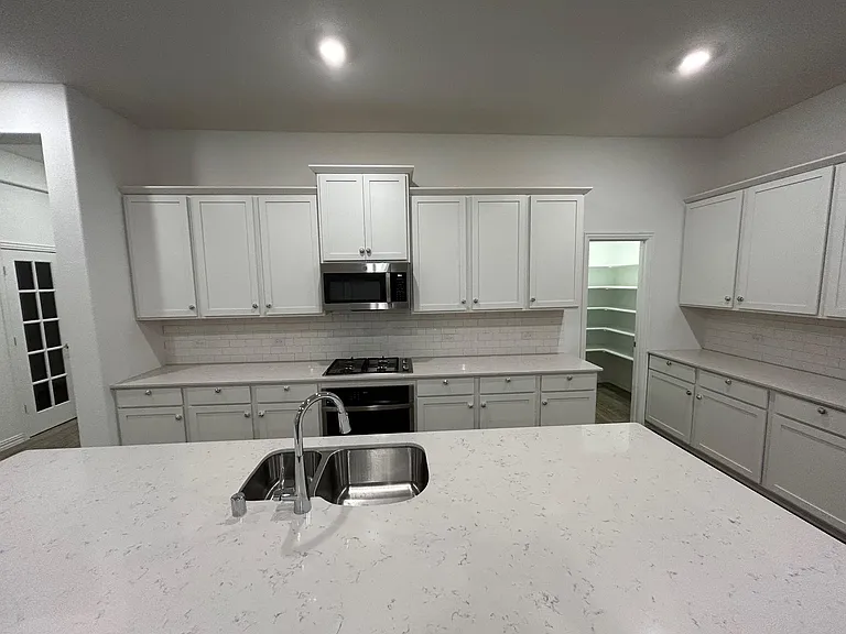 2513 Birchcrest Dr — Photo 5