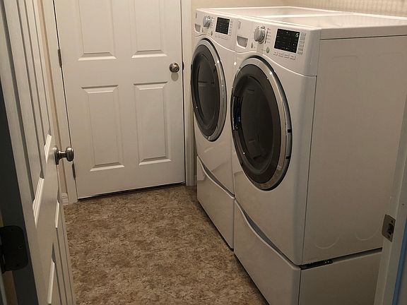 4th image of 12200 SE 100th Ct