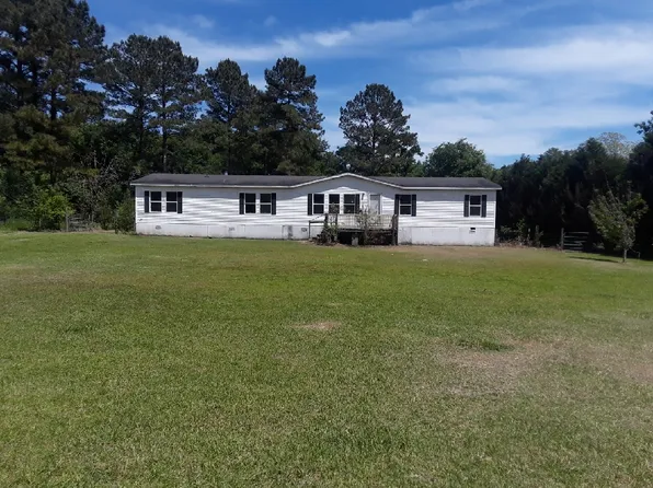 10787 Creekside Dr E, Irvington, AL 36544