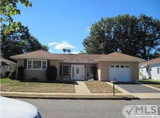 33 Fontana St, Toms River, NJ 08757