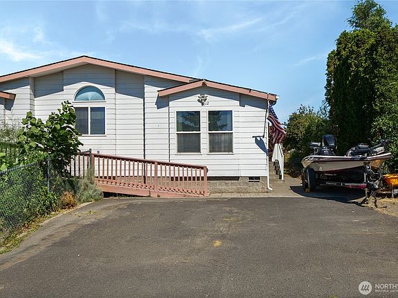 5th image of 7012 Plaza Street SE