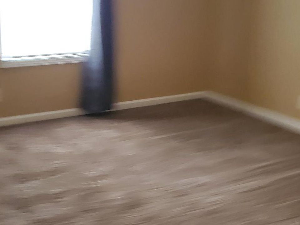 1st image of 253 Executive Ave APT 2A