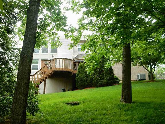 3rd image of 1811 Knollmont Dr