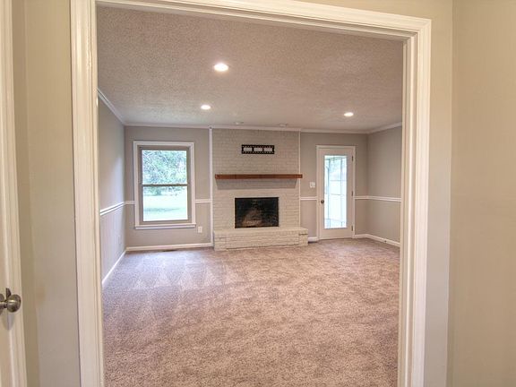 3rd image of 2797 Asbury Ln