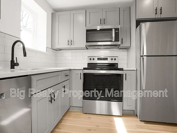 3rd image of 228 Bridge St APT 2