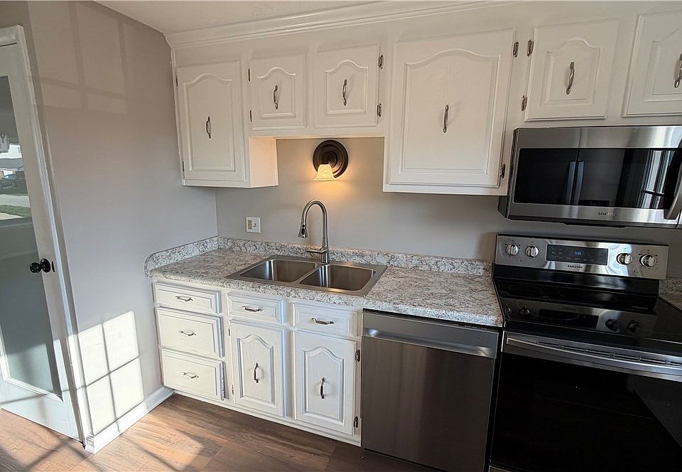 7489 Essex Dr, Mentor, OH 44060 | Zillow