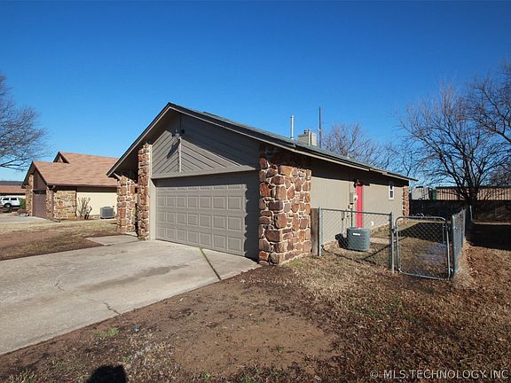 4th image of 13977 S Poplar Pl