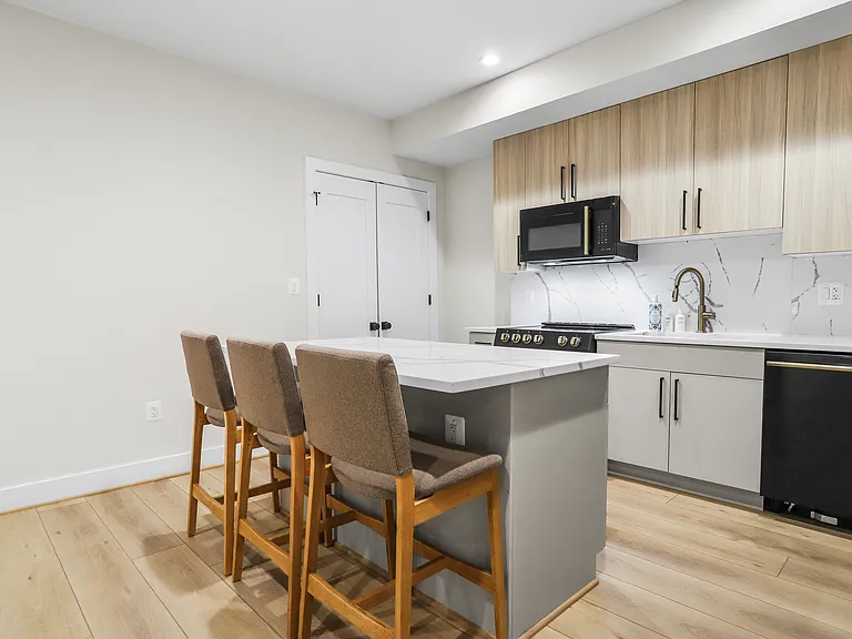 2735 Connecticut Ave NW #5 — Photo 7