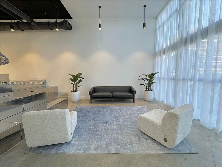 1642 NE 1st Ave #2303 — Photo 21