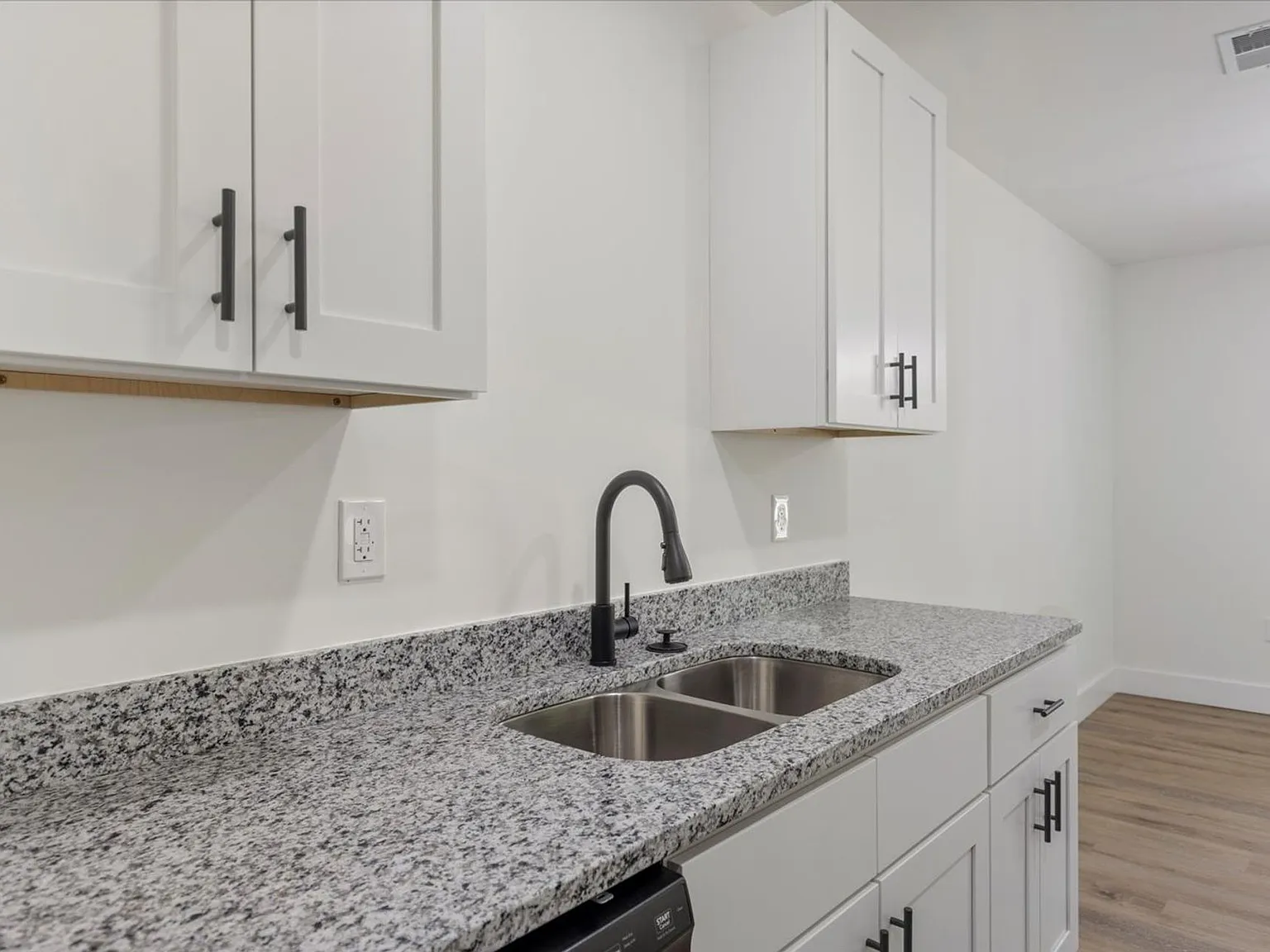 Arlington Townes Modern 3-Bedroom Townhomes in Greer, SC — Photo 1
