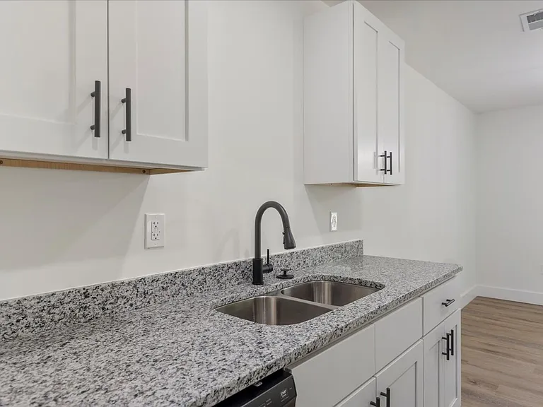 Arlington Townes Modern 3-Bedroom Townhomes in Greer, SC — Photo 1