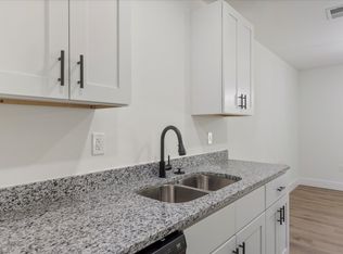 2 Arlington Rd, Greer, SC 29651