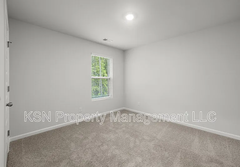 129 Azure Dr — Photo 30