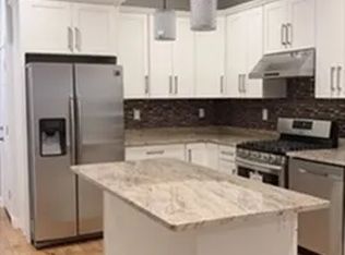 23 Maryland St FLOOR 3, Dorchester, MA 02125