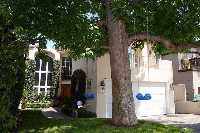 1st image of 2400 N Poinsettia Ave