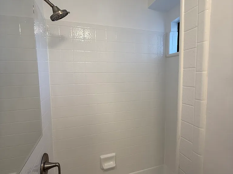 657 Everett Ave #7 — Photo 12