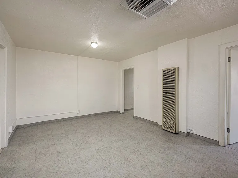 801 Van Patten Ave — Photo 9