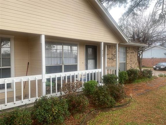 4th image of 616 Cousins Ln APT A