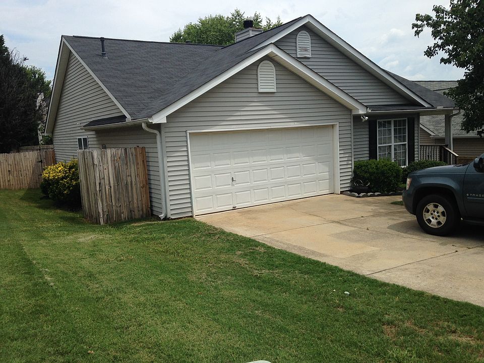2nd image of 111 Glen Willow Ct