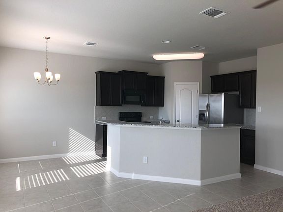 4th image of 709 Skylar Heights Dr