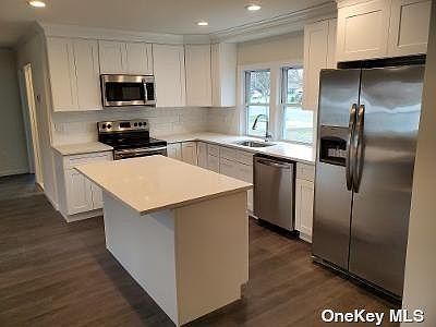 2nd image of 35 Glazer Ln