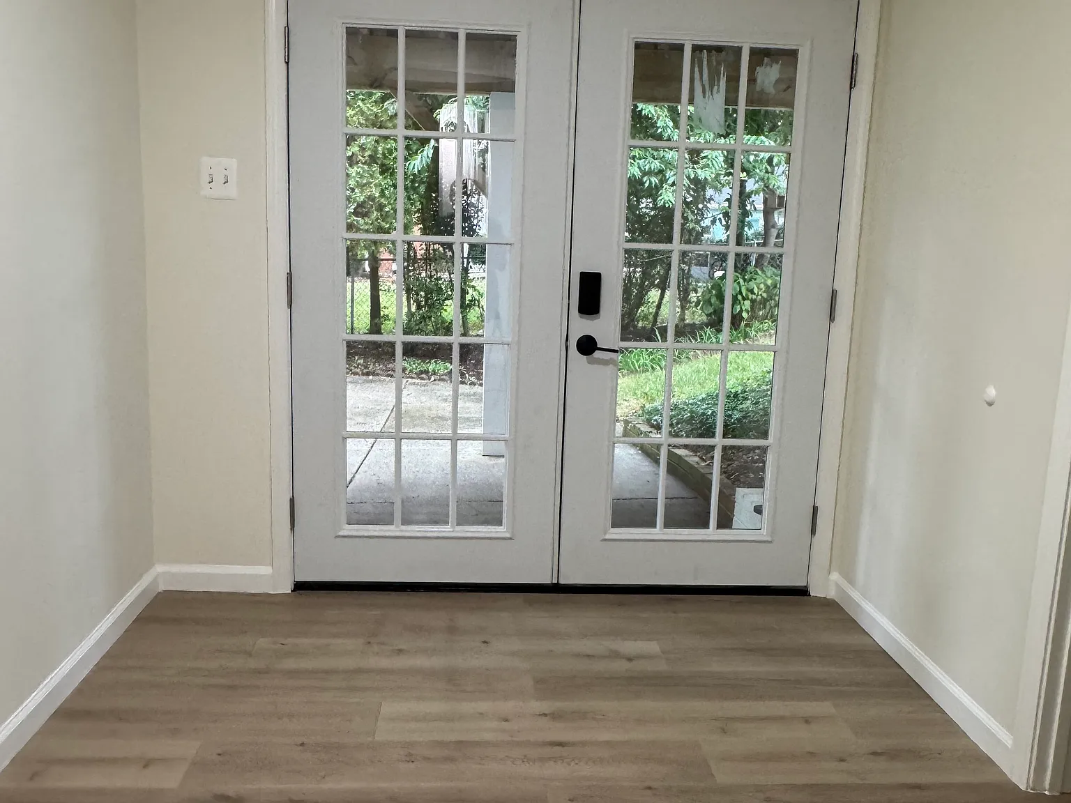 2 bed, 1100 sqft, $2,600 — Photo 2