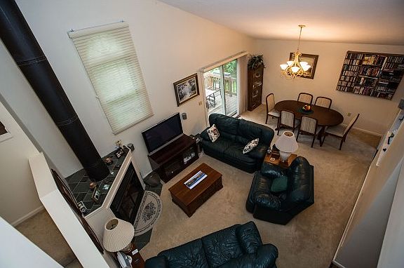 5th image of 26 Winterwood Dr