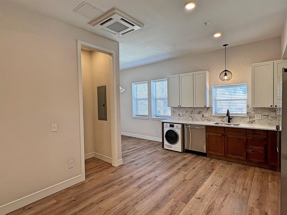 1st image of 3327 N Tejon St #16211584