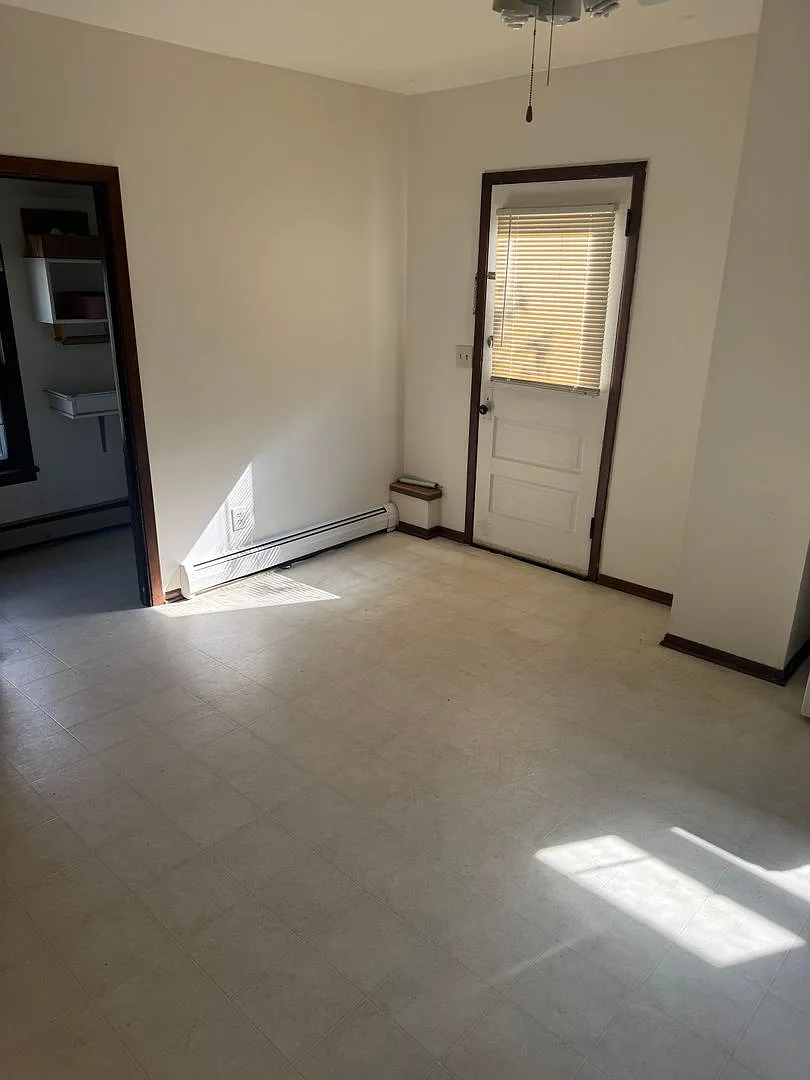 (556) 7603 Terrace Avenue — Photo 4