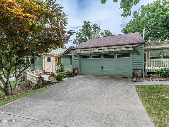 4th image of 146 Brokenwood Ln