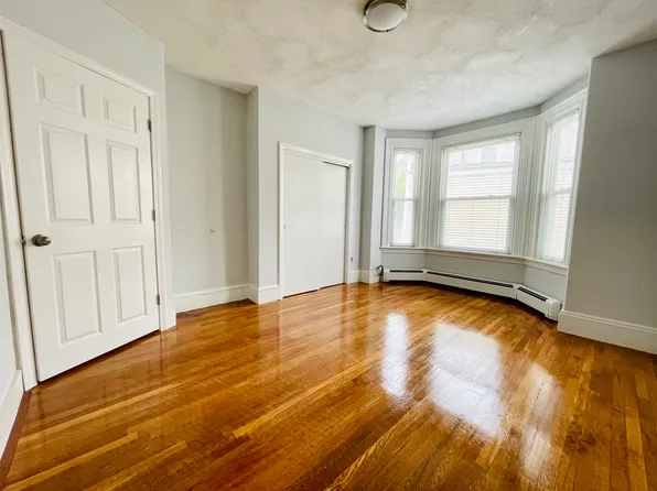 4 Cherry St #1, Medford, MA 02155