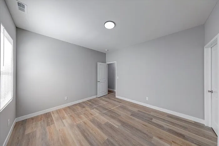 2751 Guilford Ave #B — Photo 26