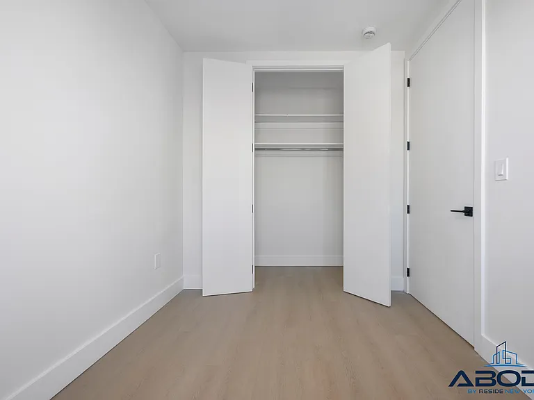 102 E 53rd St #4C — Photo 10