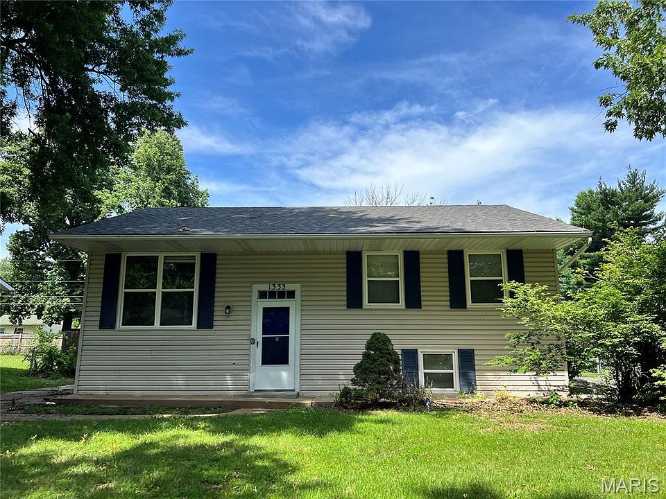 1st image of 1333 Columbus Dr
