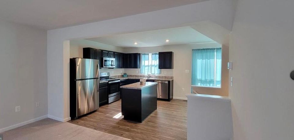 2nd image of 35169 Sara Ct