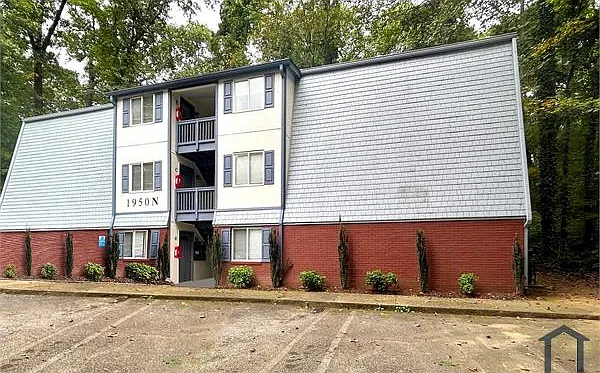 1950 N Raleigh Blvd #C — Photo 11