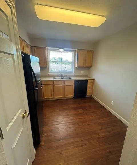 1969 Greenglen Dr #303 — Photo 13