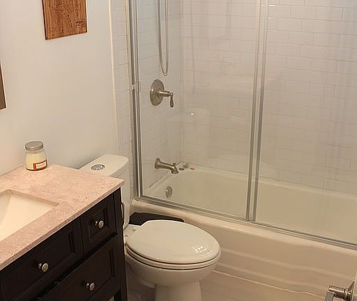 3rd image of 4050 Anastasia St