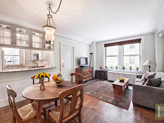 3rd image of 607 W End Ave #8B