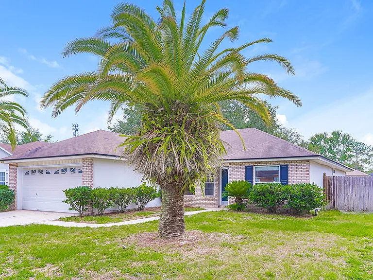 8137 Leafcrest Dr — Photo 3