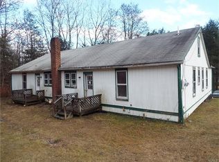 2 Phyllis Dr, Ellenville, NY 12428