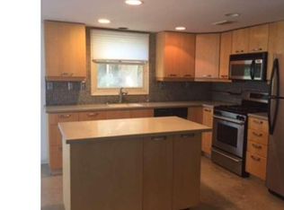 58 Woodstream Dr, Chesterbrook, PA 19087